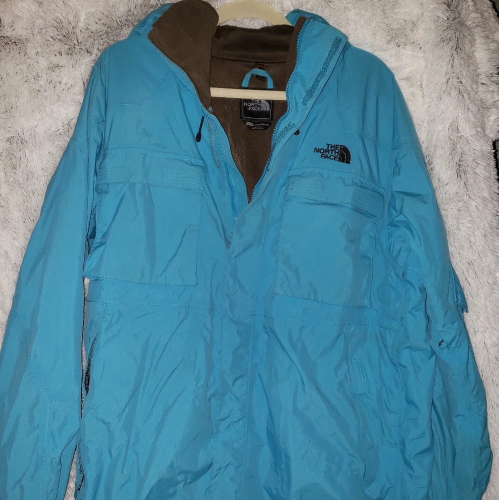 The North face mens insulated ski jacket. USED